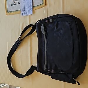 Travelon Black purse